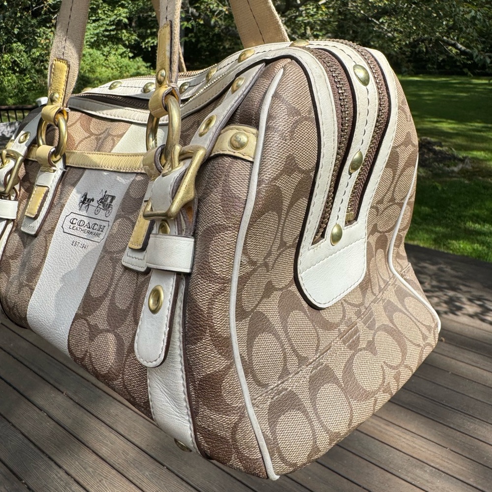 Coach Tan and Cream Signature Satchel - Picture 4 of 12